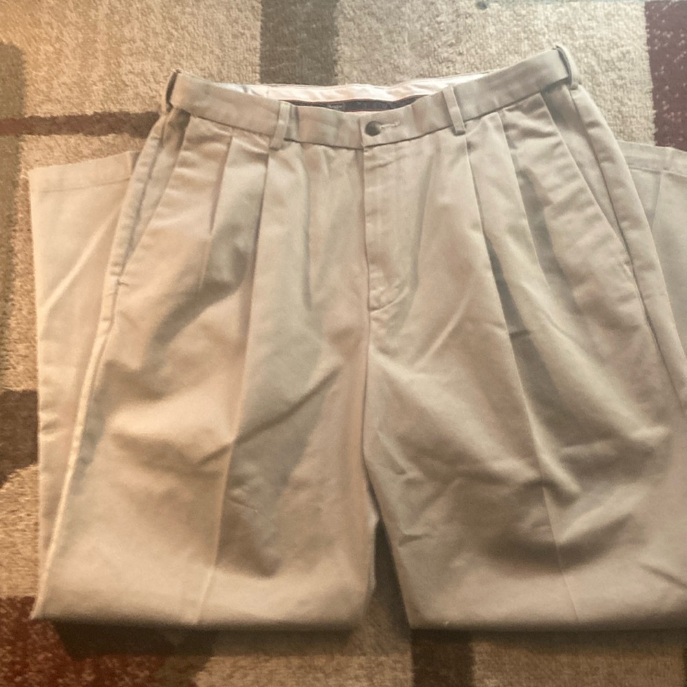 Pre-Owned Men’s Haggar Dress Pants Size 34/30 Select No Iron Cotton